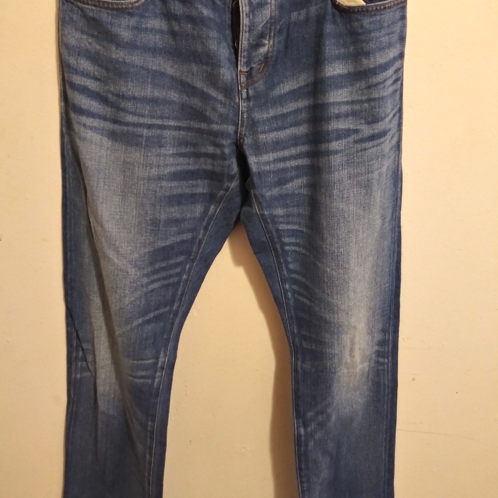 Rivet and thread jeans